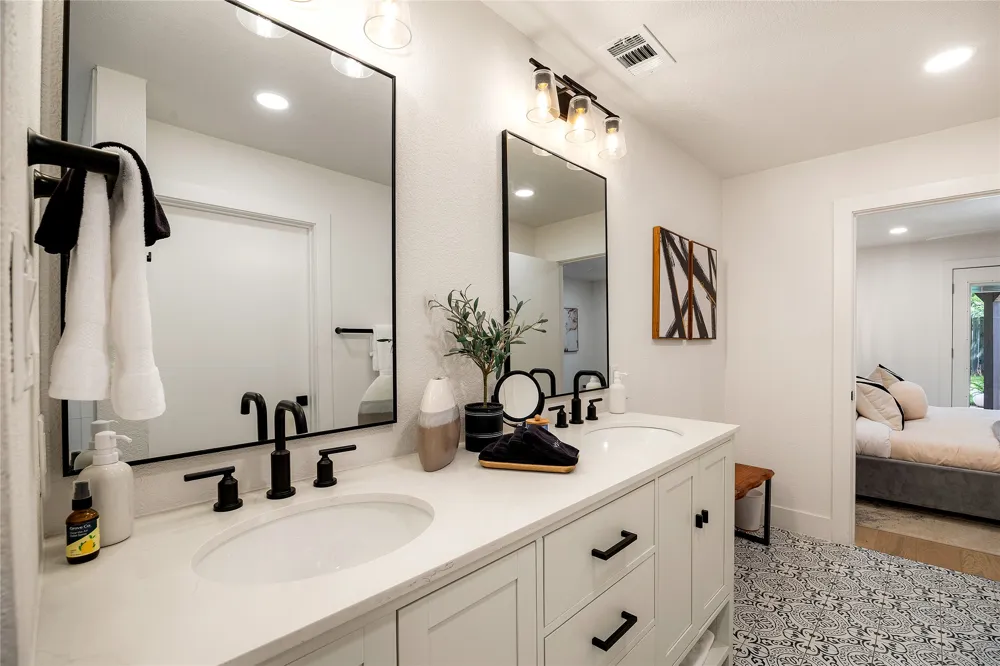 2701 Friar Tuck Lane Austin, TX 78704