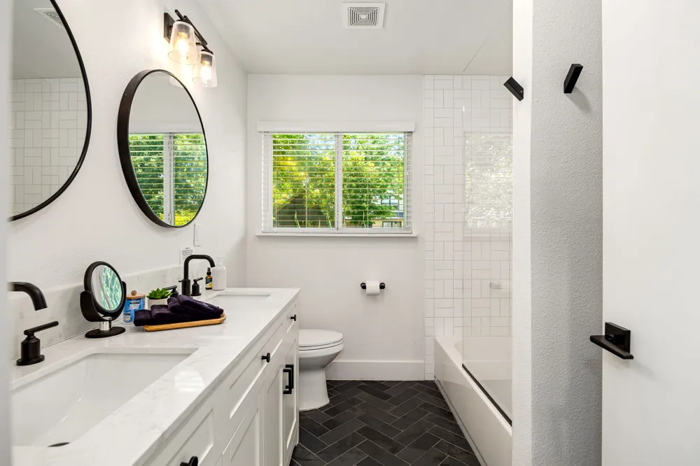 2701 Friar Tuck Lane Austin, TX 78704