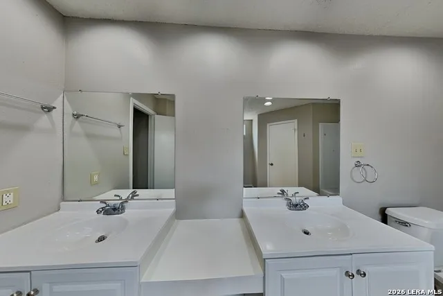 14250 CLOVER HL San Antonio, TX 78217