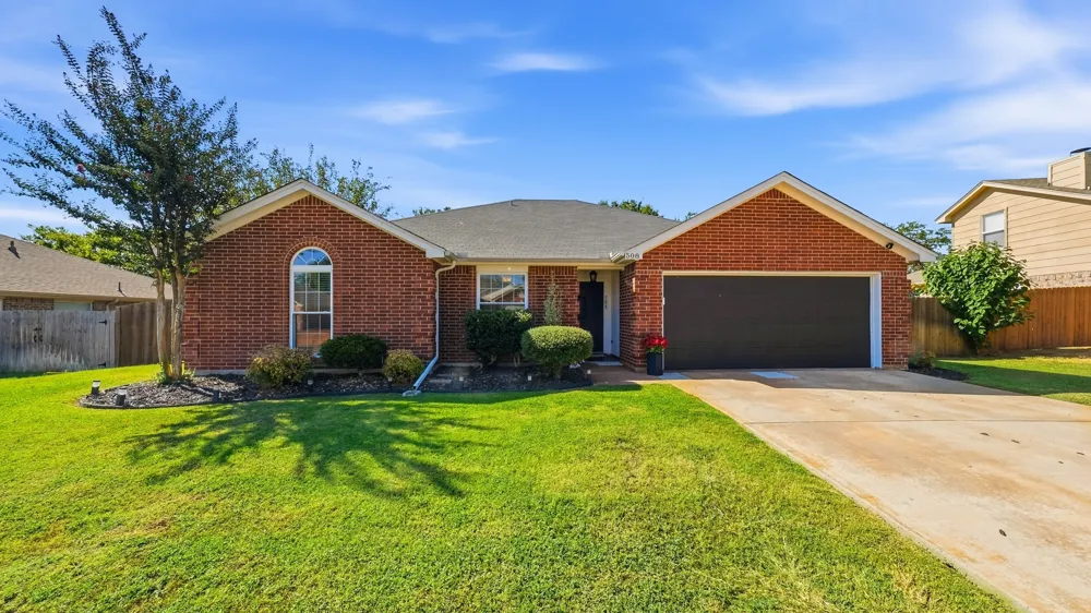 508 E Oak Street Aledo, TX 76008
