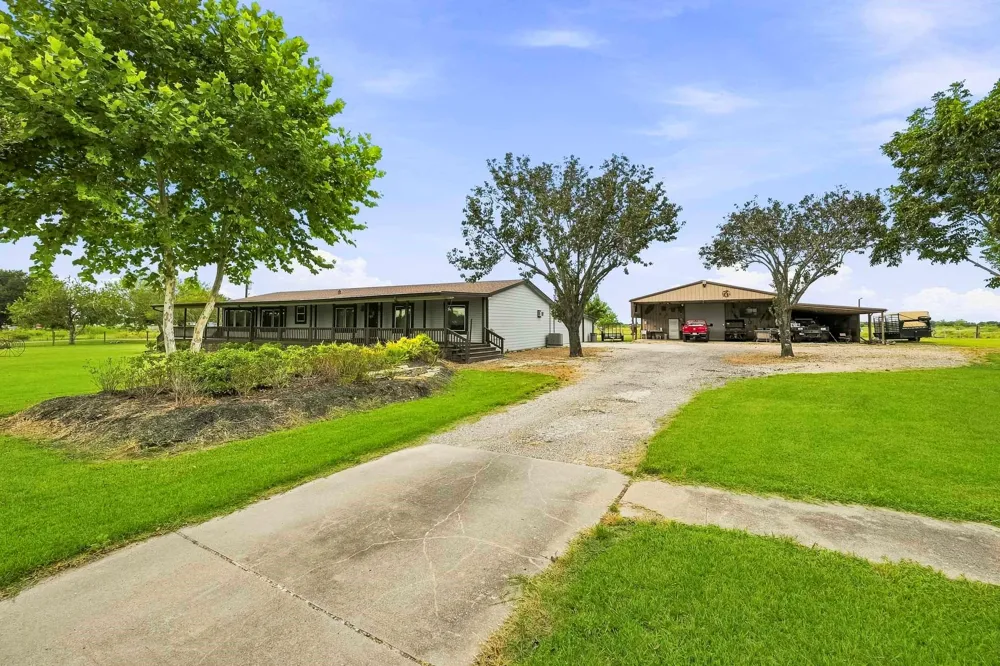 6340 Beard Rd Road Needville, TX 77461