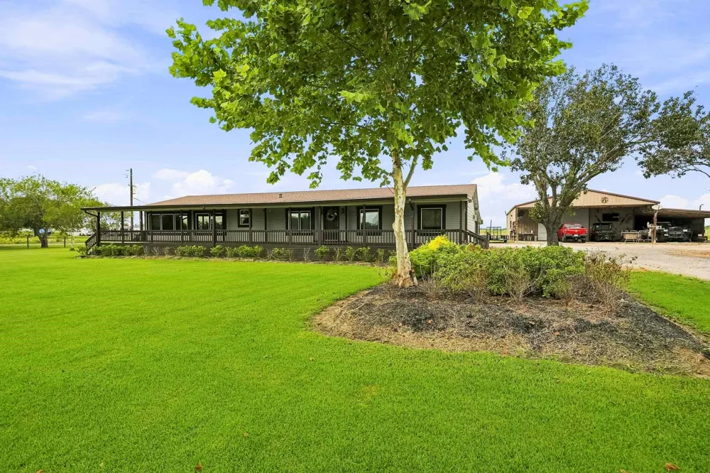 6340 Beard Rd Road Needville, TX 77461