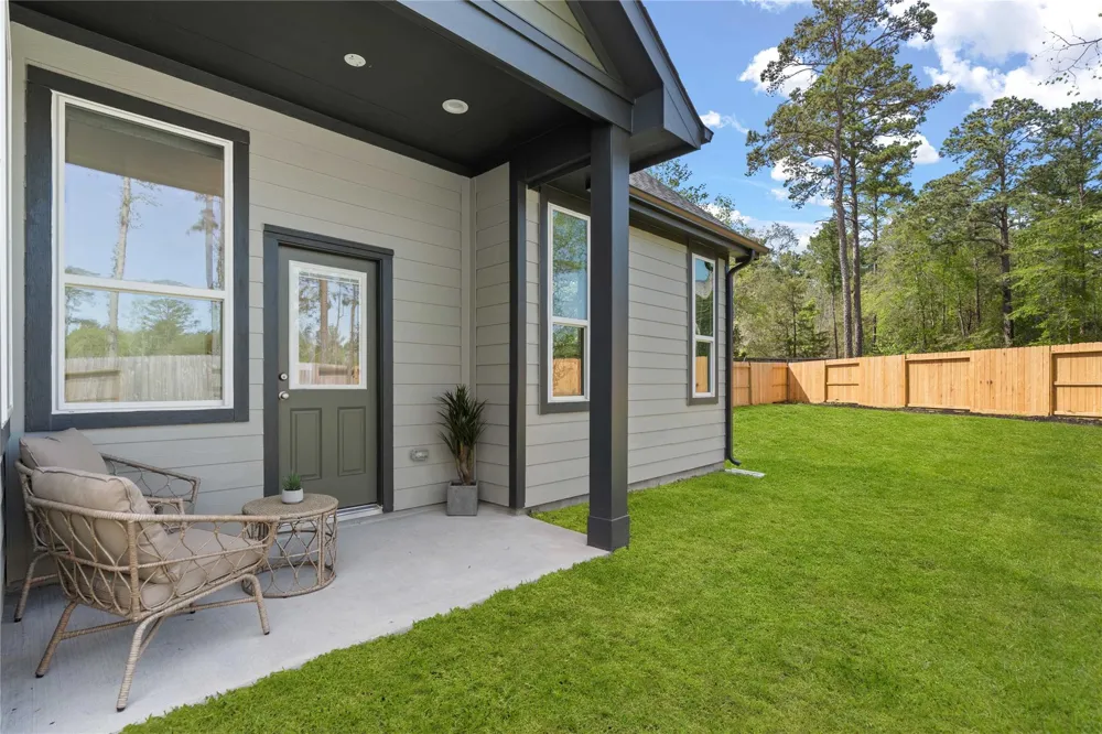 406 Apricot Rose Court Willis, TX 77318