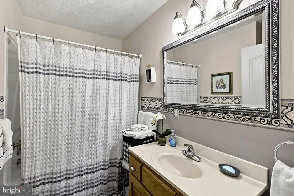 150 COLLINS AVENUE Luray, VA 22835