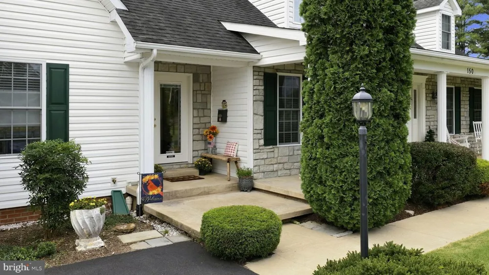 150 COLLINS AVENUE Luray, VA 22835
