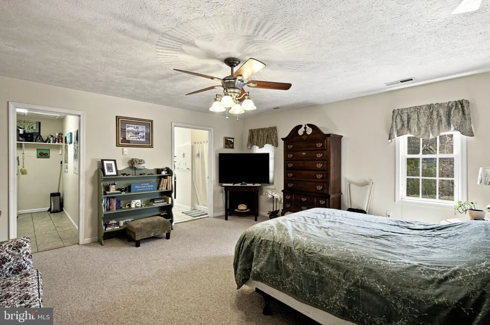 150 COLLINS AVENUE Luray, VA 22835