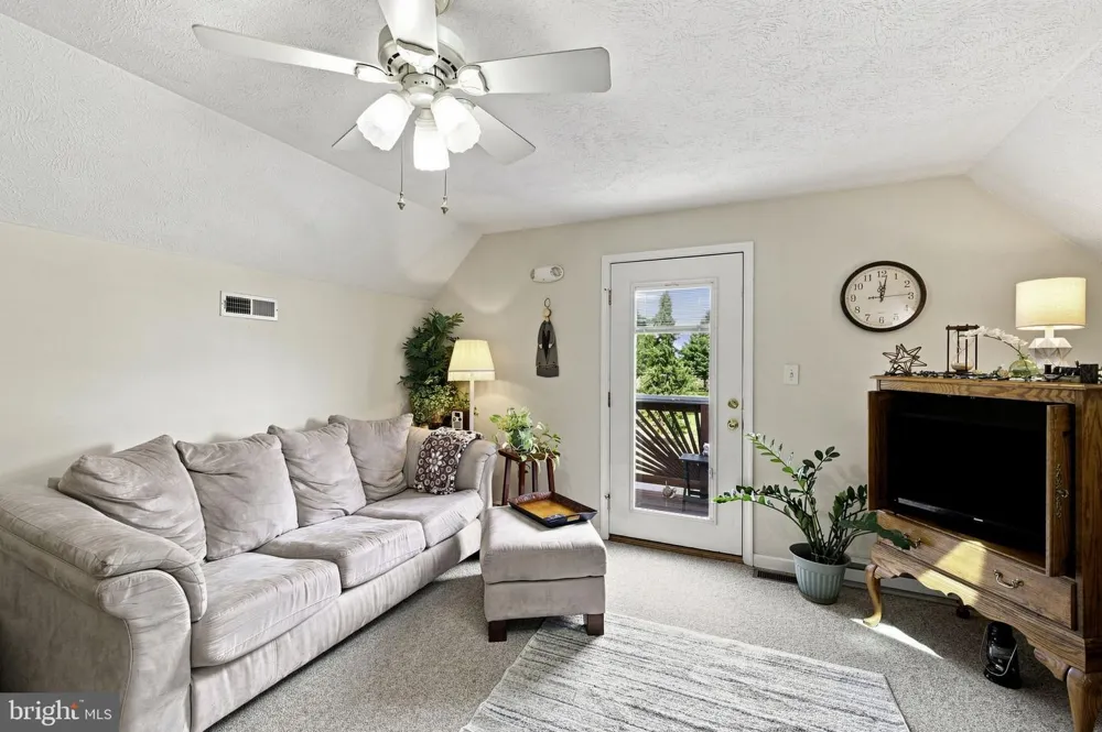 150 COLLINS AVENUE Luray, VA 22835