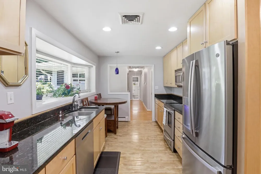 4216 JACKSON PLACE Alexandria, VA 22309