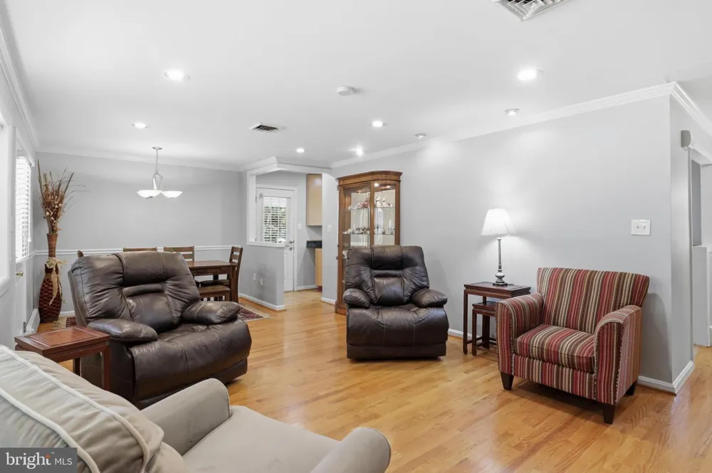 4216 JACKSON PLACE Alexandria, VA 22309