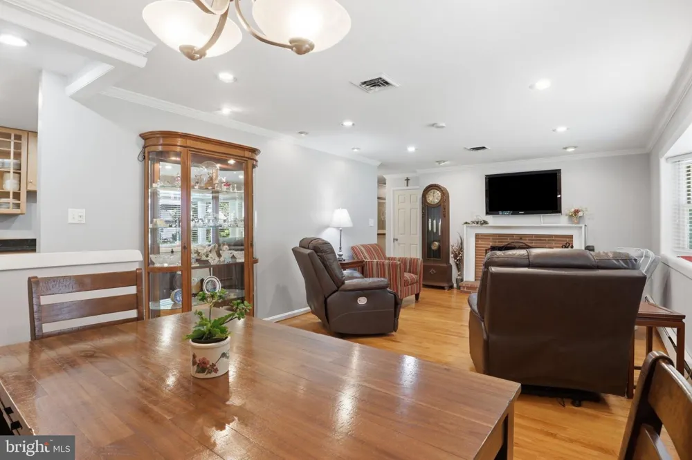 4216 JACKSON PLACE Alexandria, VA 22309