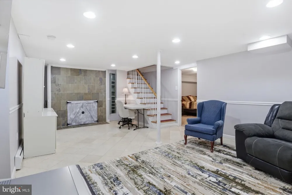 4216 JACKSON PLACE Alexandria, VA 22309