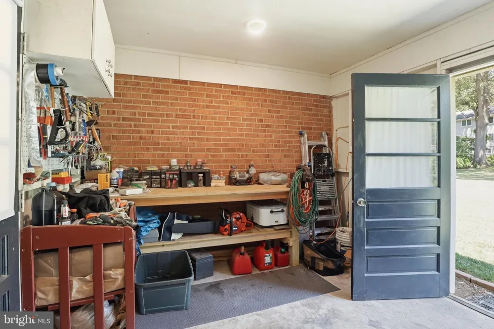 4216 JACKSON PLACE Alexandria, VA 22309