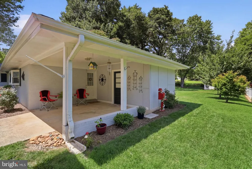 4216 JACKSON PLACE Alexandria, VA 22309