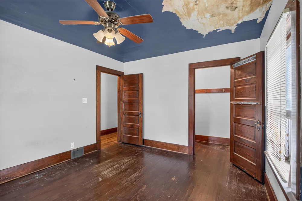 18 Armstrong Street Hillsdale, MI 49242