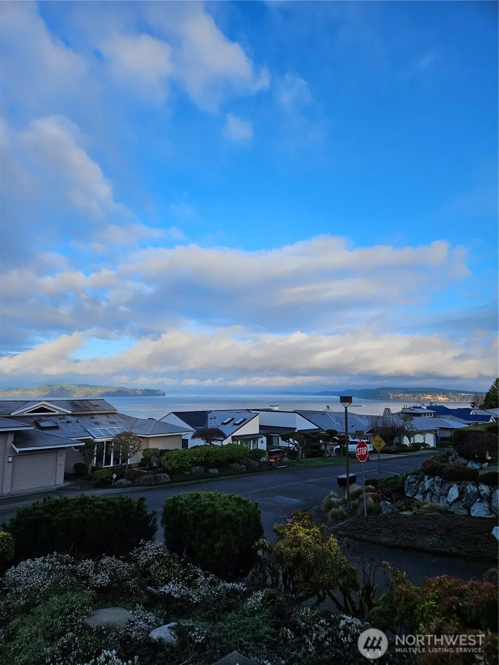 61 Leschi Drive SW Steilacoom, WA 98388