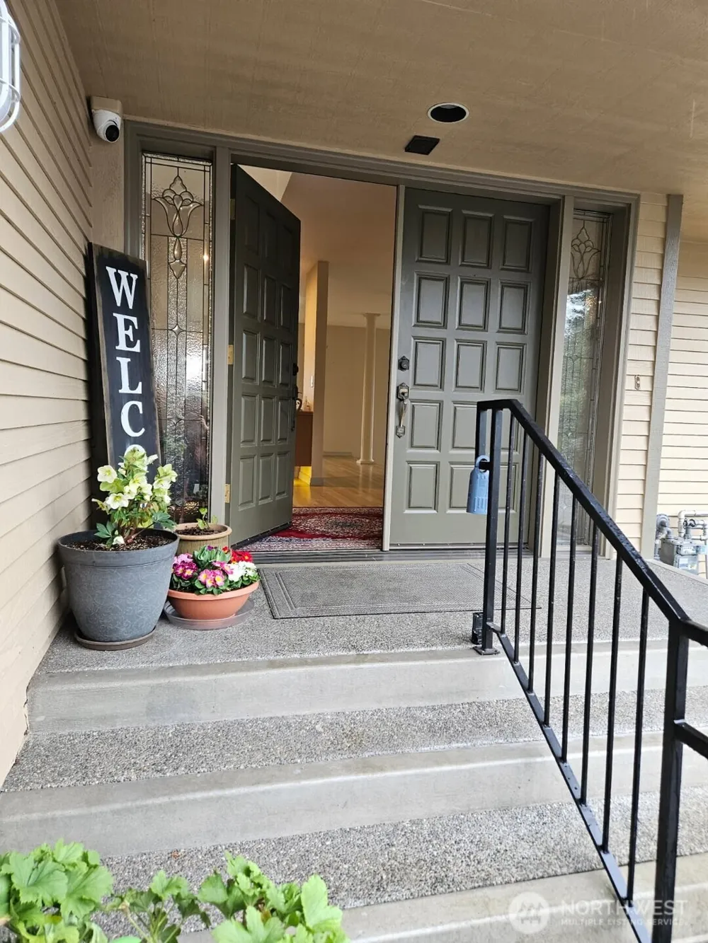 61 Leschi Drive SW Steilacoom, WA 98388