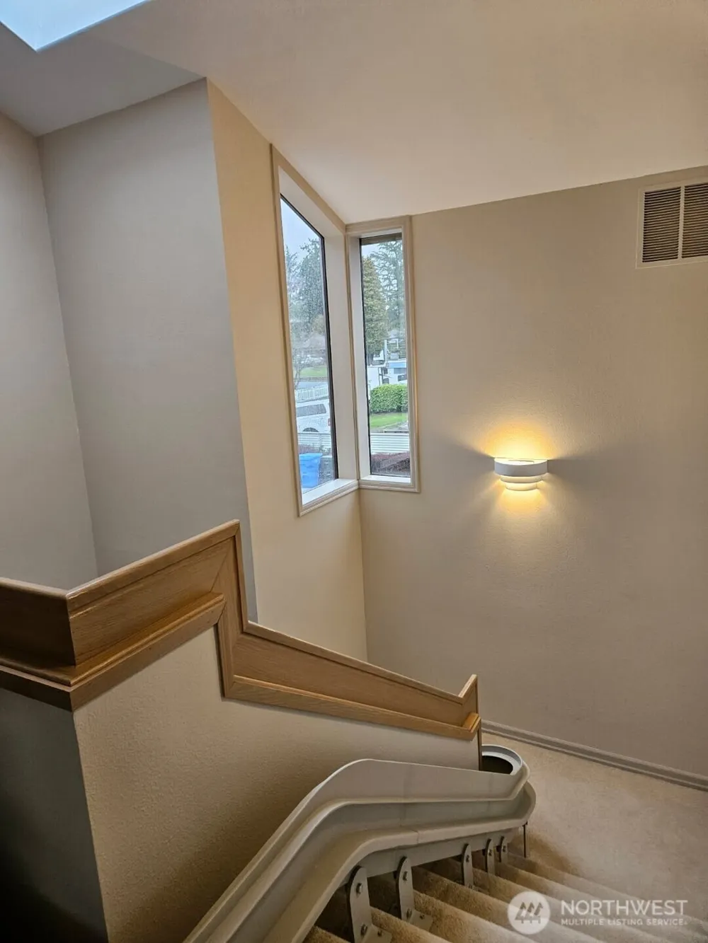 61 Leschi Drive SW Steilacoom, WA 98388