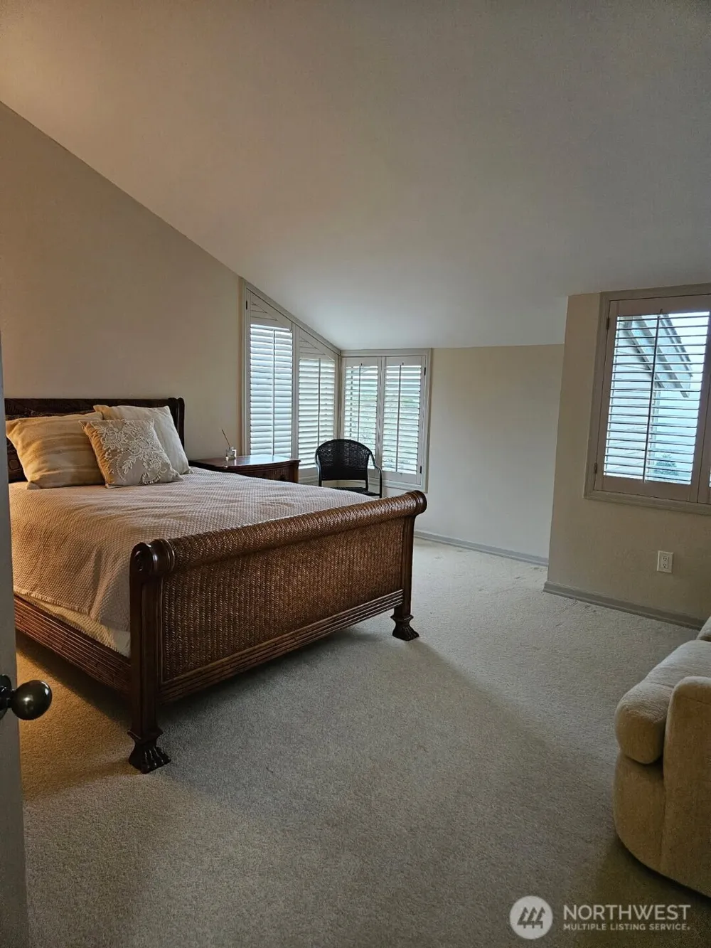 61 Leschi Drive SW Steilacoom, WA 98388