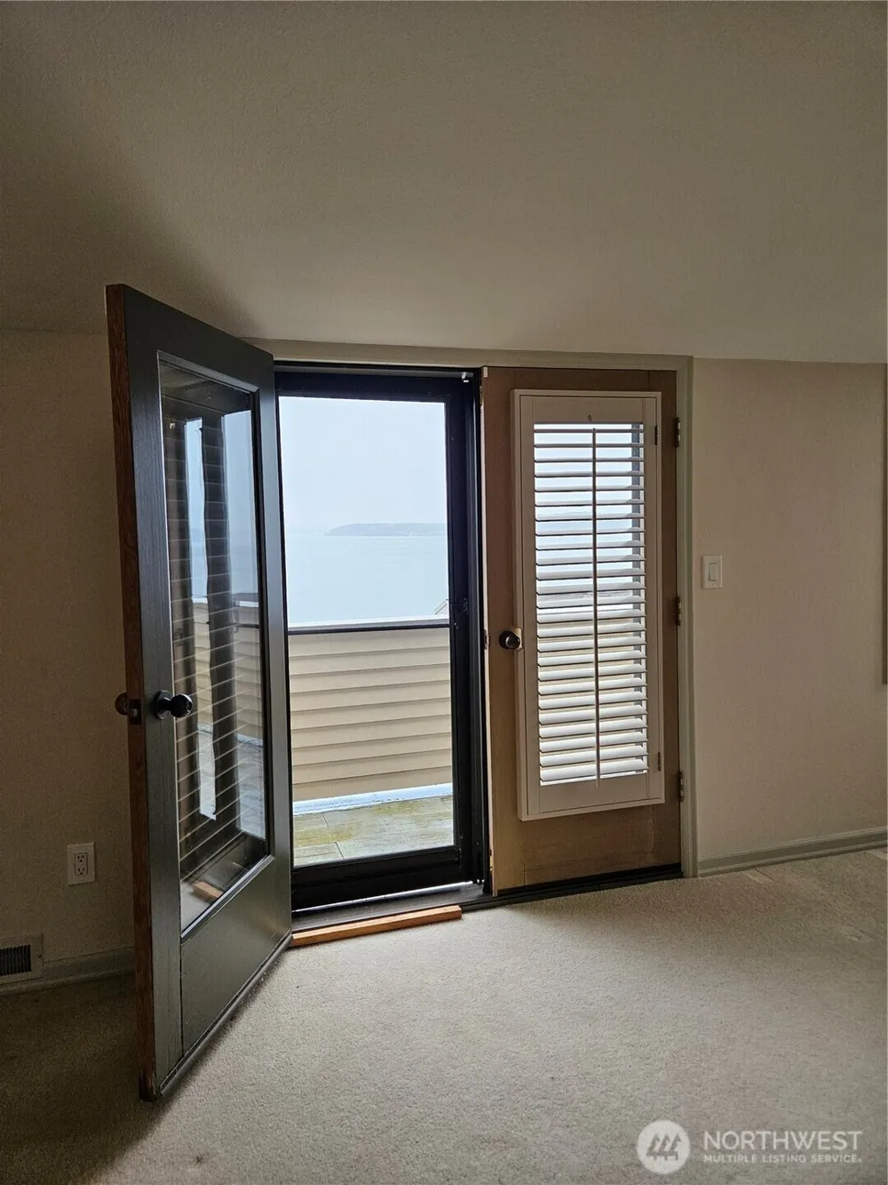 61 Leschi Drive SW Steilacoom, WA 98388