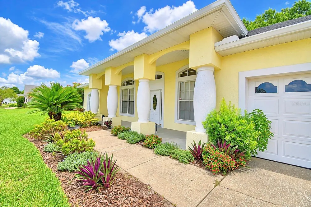 754 SANTA MARIA DR Winter Haven, FL 33884