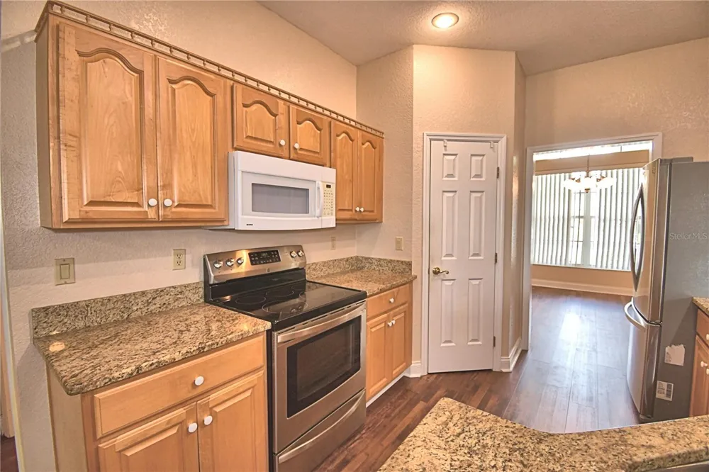 754 SANTA MARIA DR Winter Haven, FL 33884