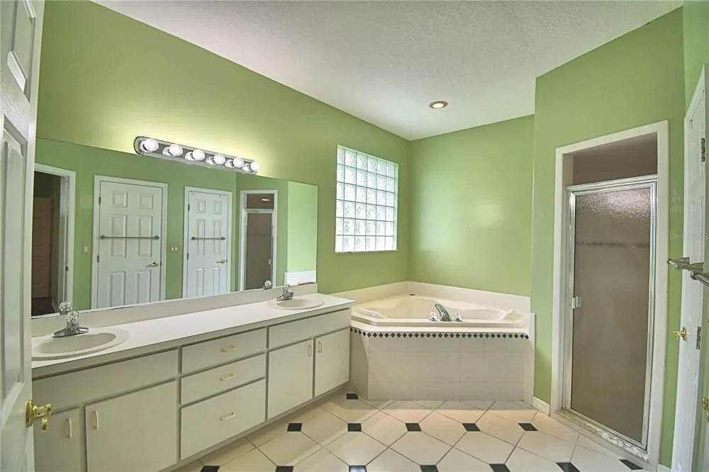 754 SANTA MARIA DR Winter Haven, FL 33884