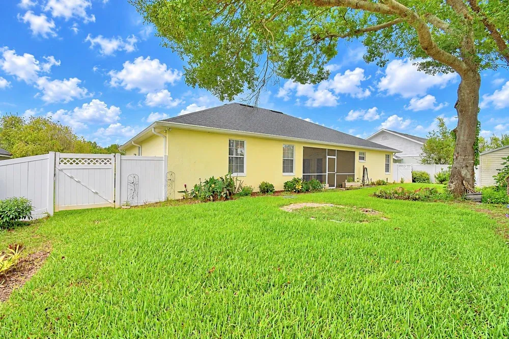 754 SANTA MARIA DR Winter Haven, FL 33884