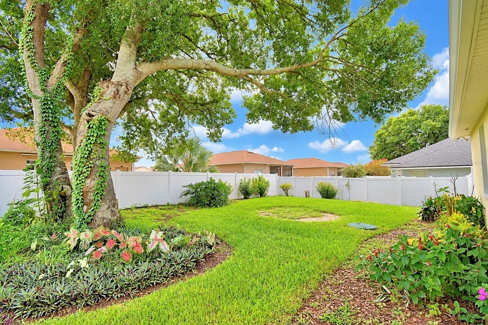 754 SANTA MARIA DR Winter Haven, FL 33884