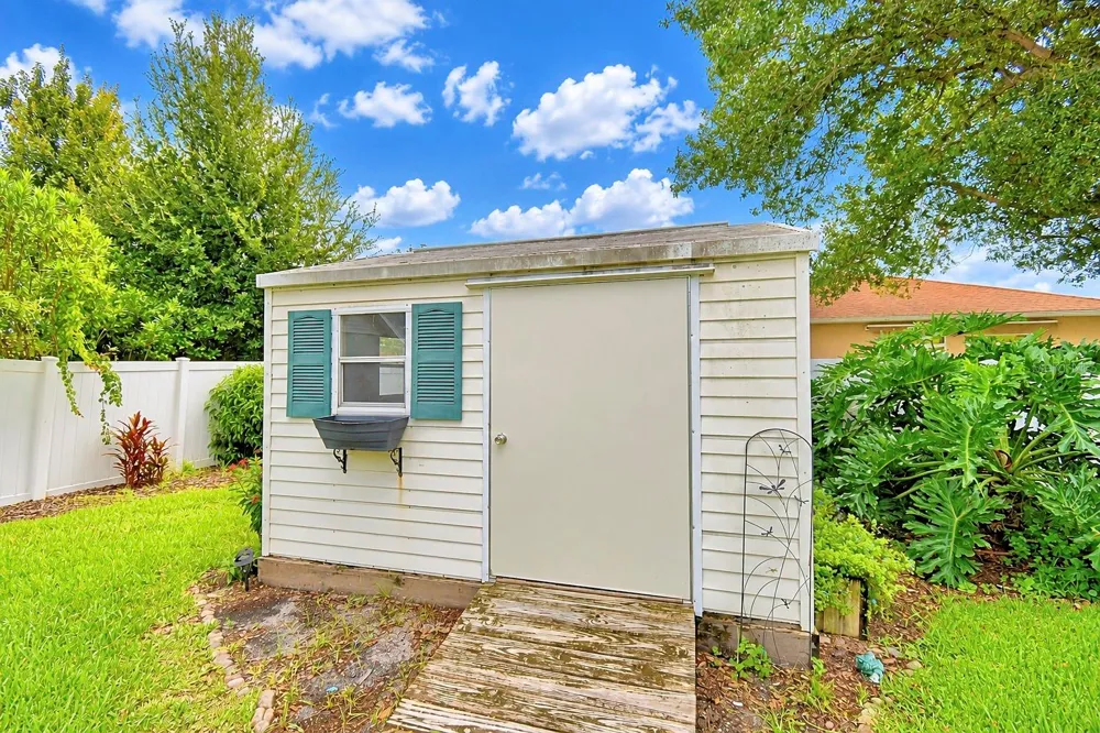 754 SANTA MARIA DR Winter Haven, FL 33884