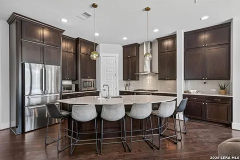 4612 Avery Way