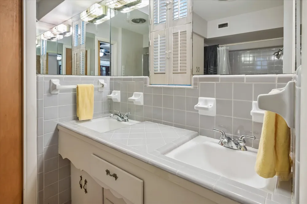 11232 Yorkmont Circle Dallas, TX 75218
