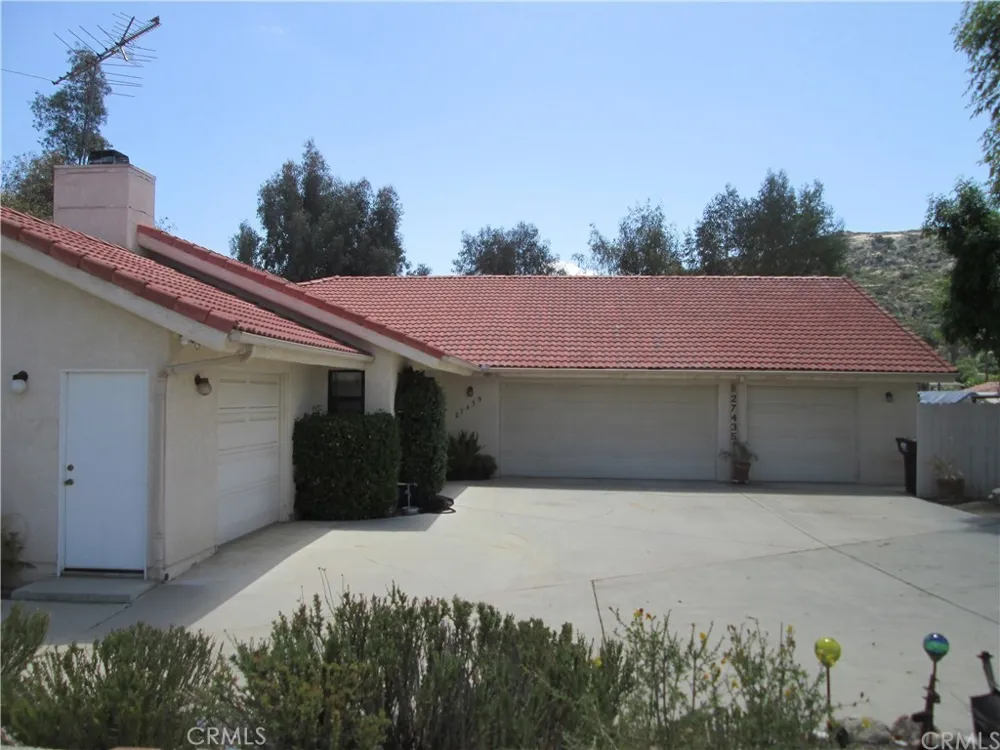 27435 Columbia Street Hemet, CA 92544