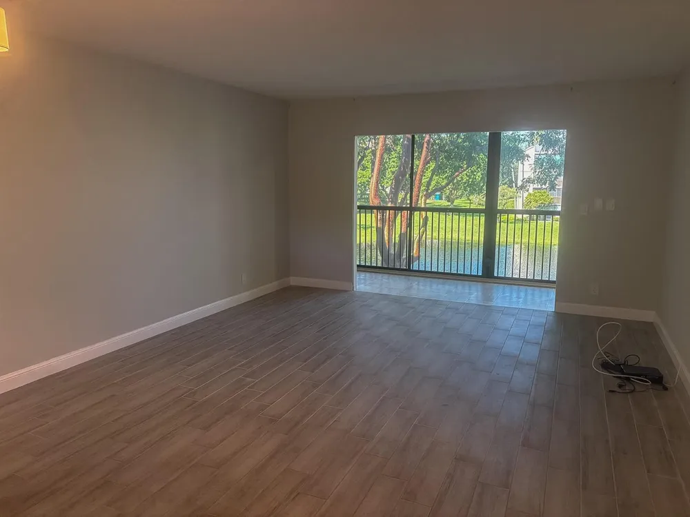 6515 KENSINGTON LANE #304 Delray Beach, FL 33446