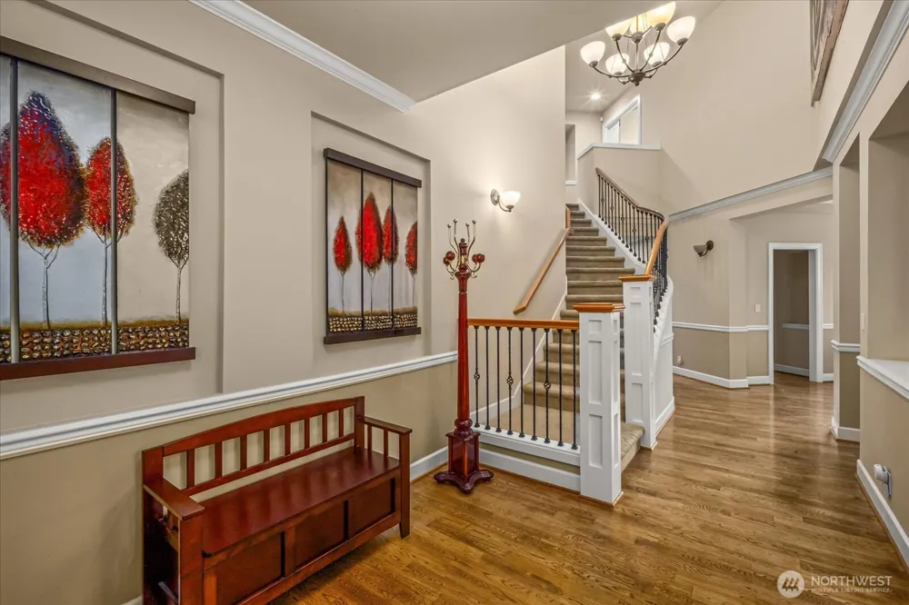 215 Ilwaco Place SE Renton, WA 98059