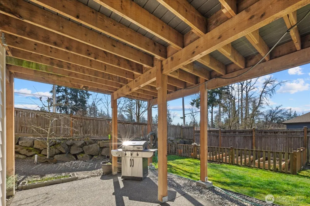 215 Ilwaco Place SE Renton, WA 98059