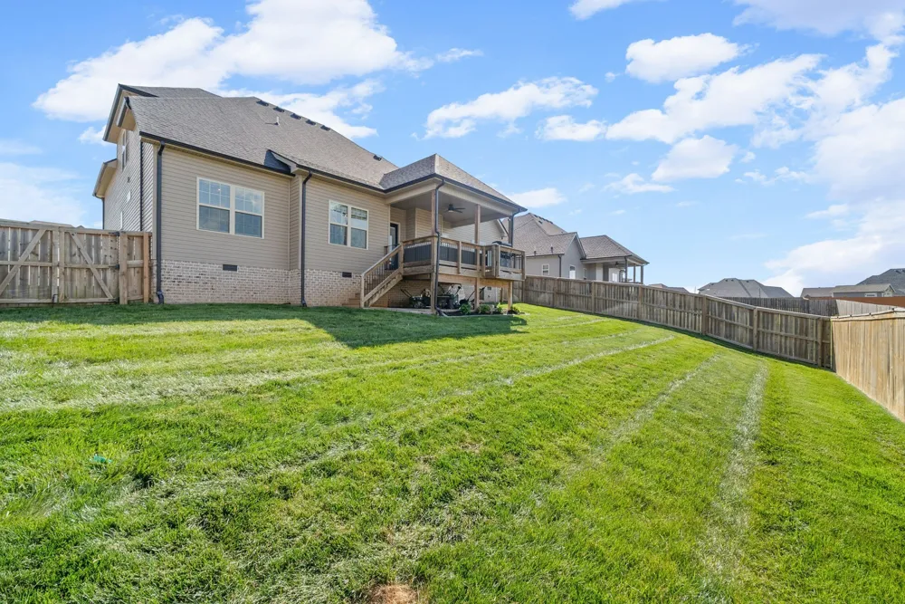238 Cotoneaster Ln Clarksville, TN 37043