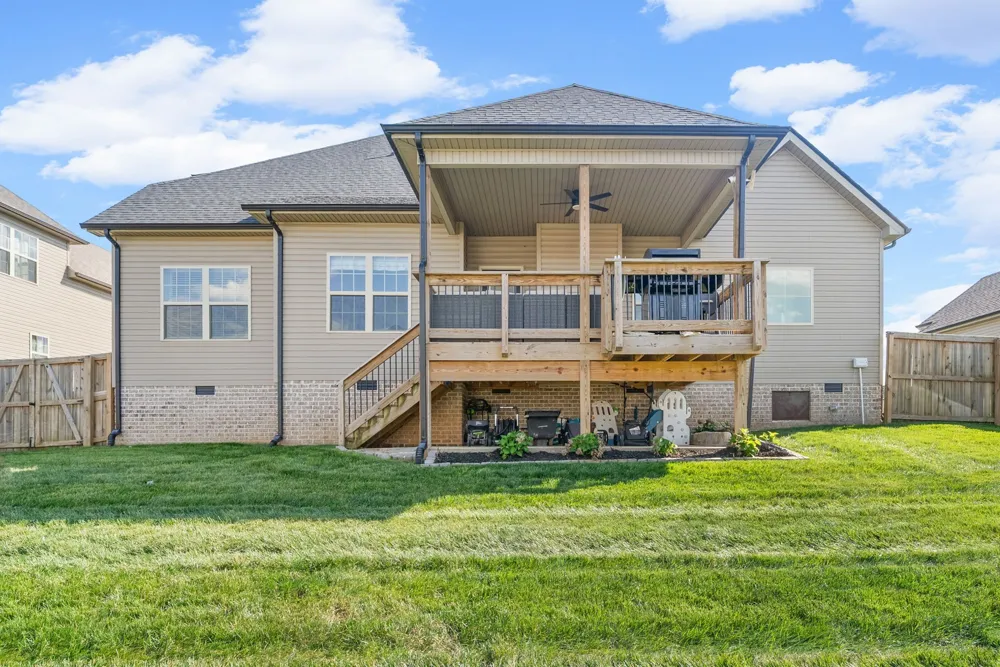 238 Cotoneaster Ln Clarksville, TN 37043
