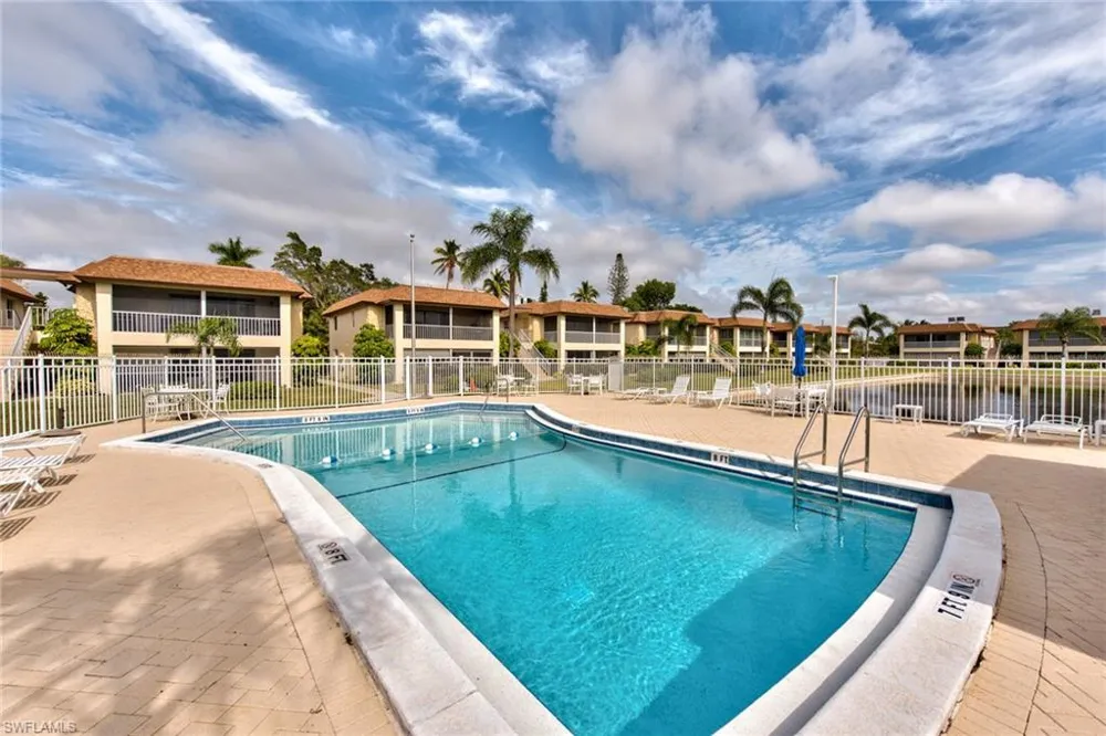 1155 Sandpiper Street #C6 Naples, FL 34102