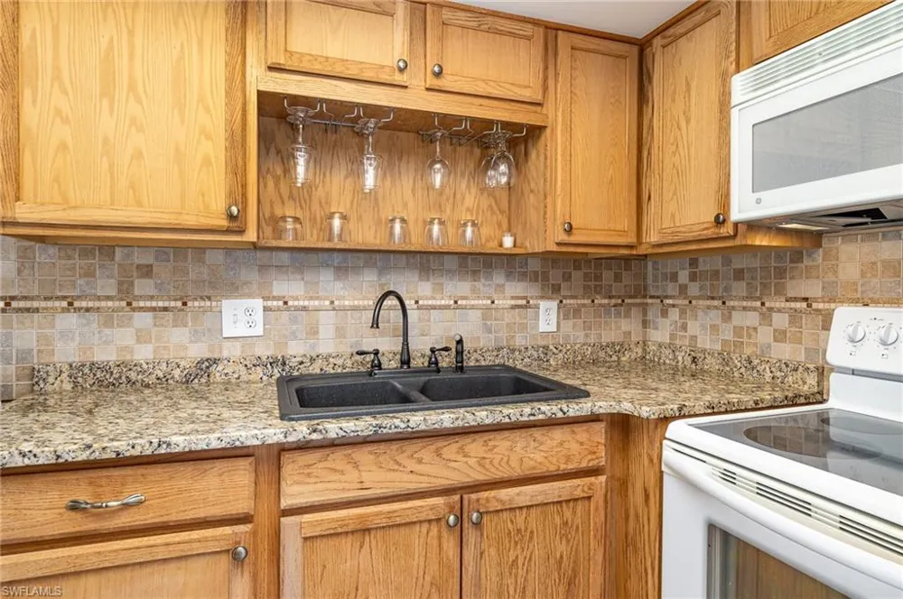 1155 Sandpiper Street #C6 Naples, FL 34102