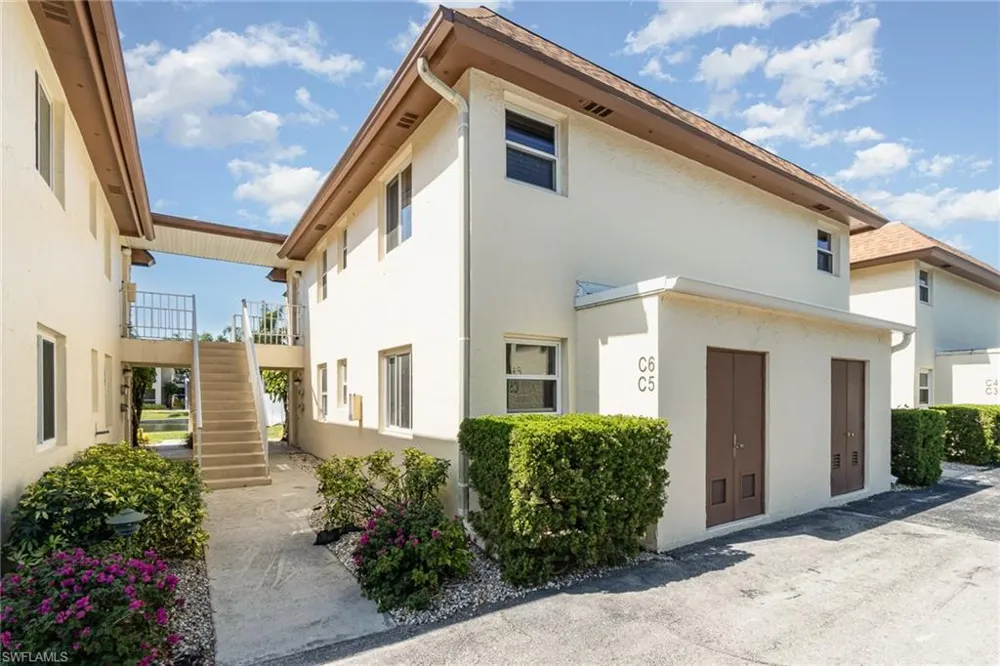1155 Sandpiper Street #C6 Naples, FL 34102