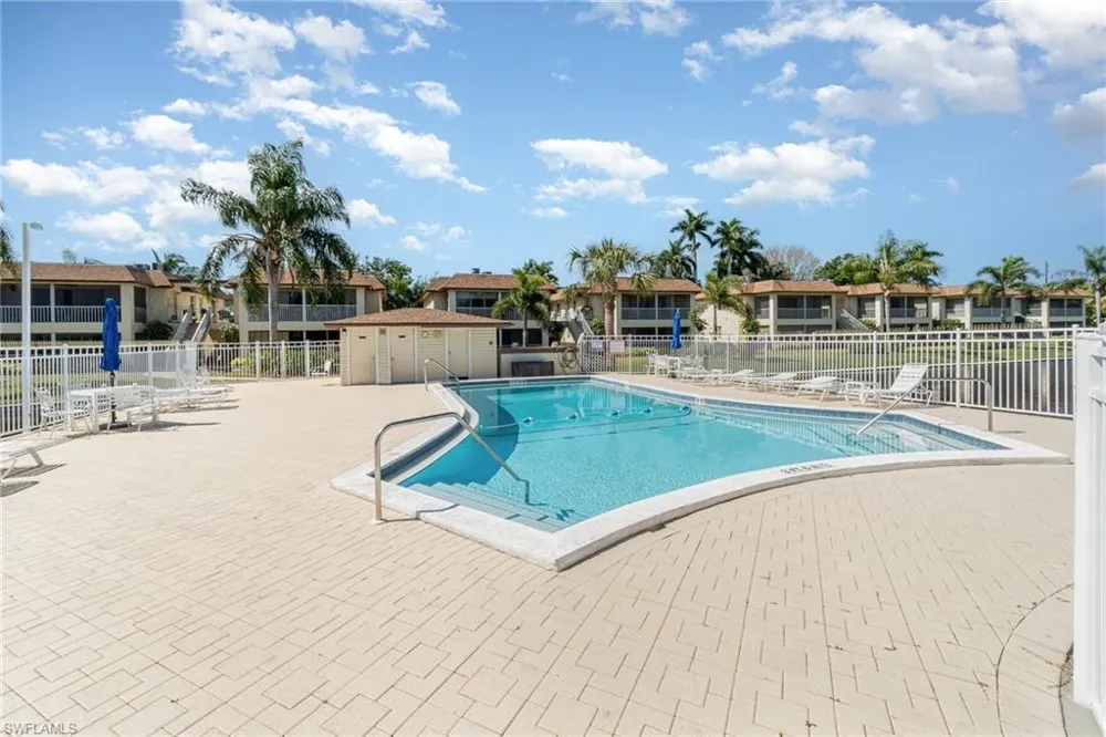 1155 Sandpiper Street #C6 Naples, FL 34102
