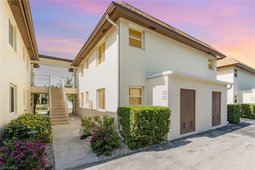 1155 Sandpiper Street #C6 Naples, FL 34102