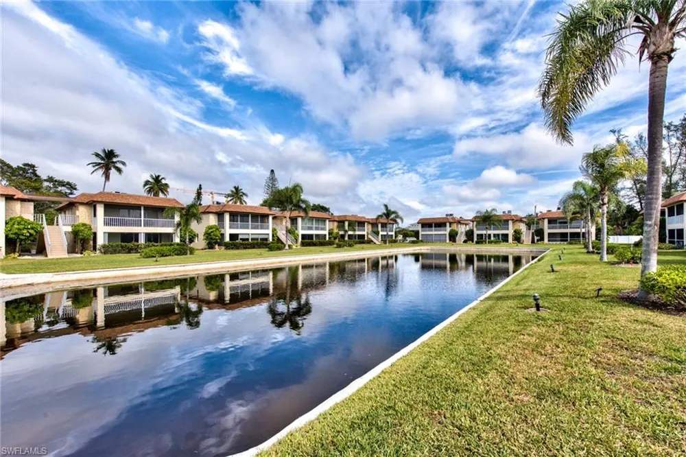 1155 Sandpiper Street #C6 Naples, FL 34102