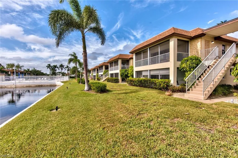 1155 Sandpiper Street #C6 Naples, FL 34102