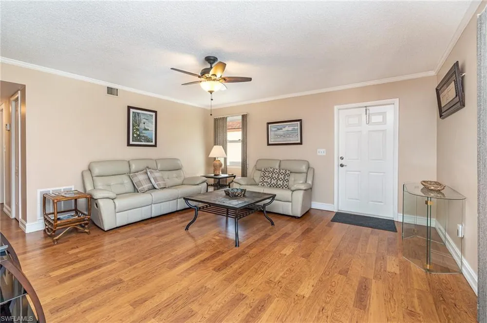 1155 Sandpiper Street #C6 Naples, FL 34102