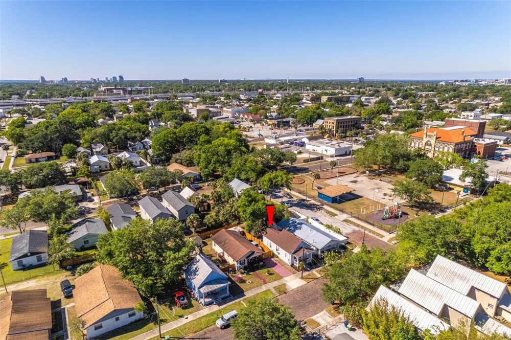 2118 W PALMETTO STREET Tampa, FL 33607
