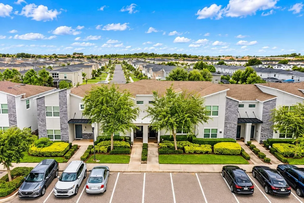 590 PEBBLE BEACH DRIVE Davenport, FL 33896