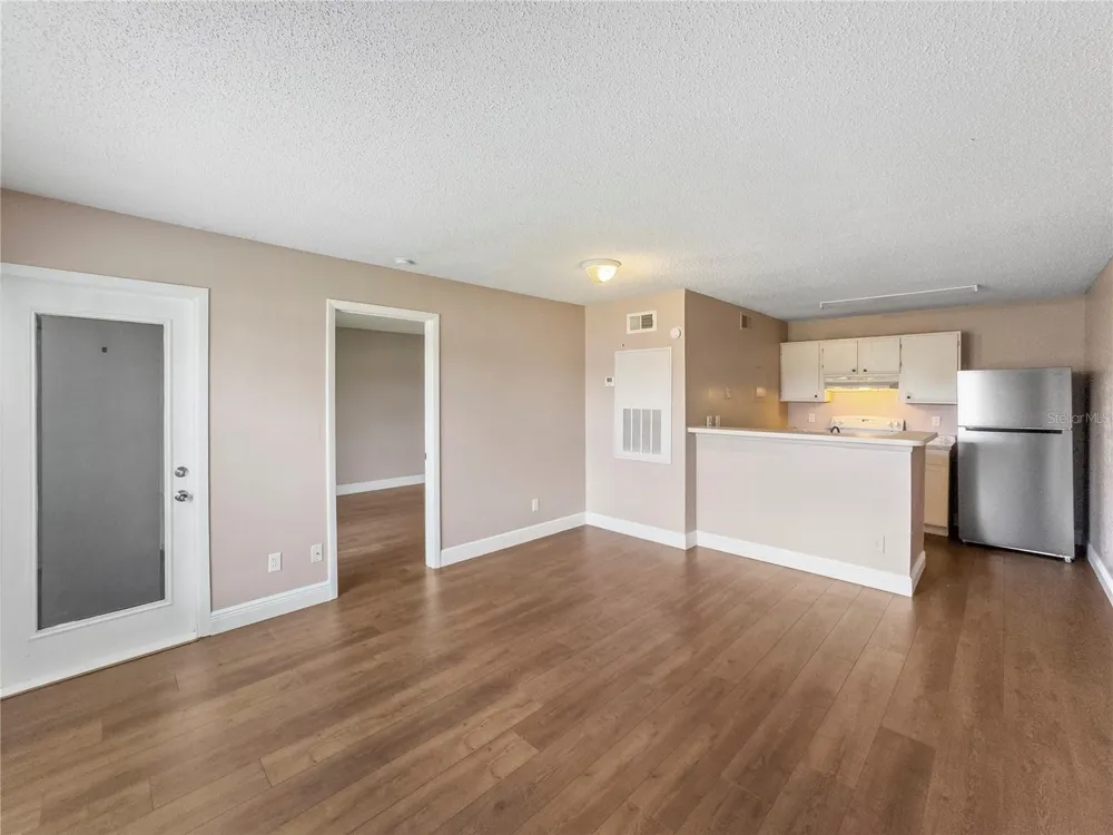 2130 CASCADES BOULEVARD #204 Kissimmee, FL 34741