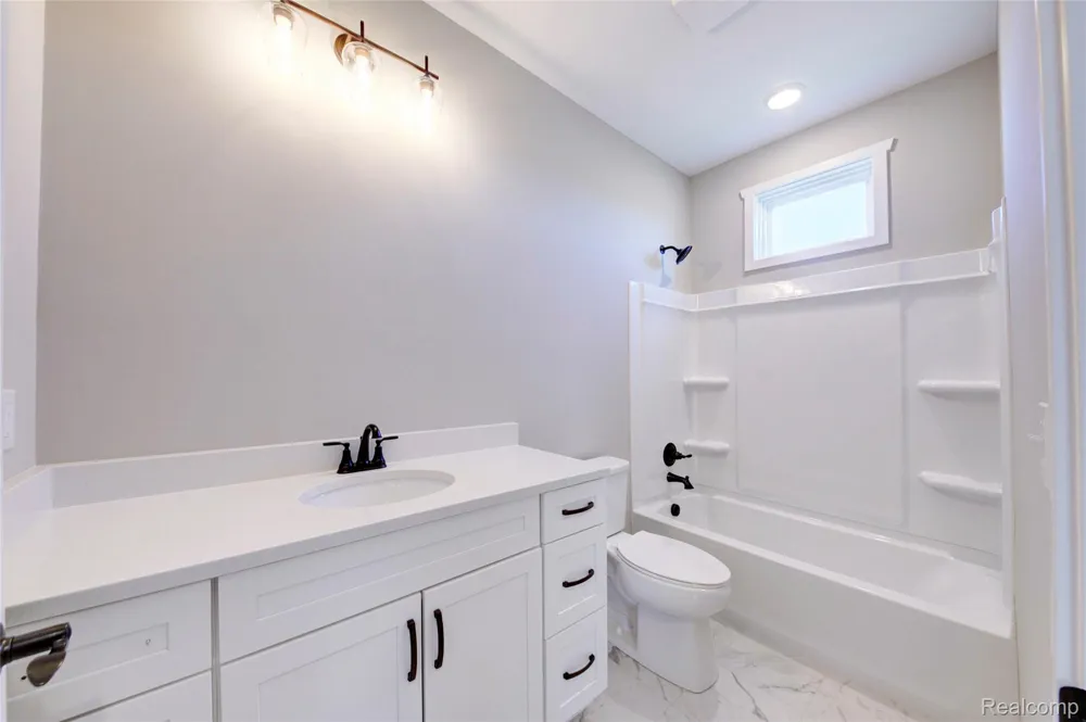 95 Gambrel Drive Marion Township, MI 48843