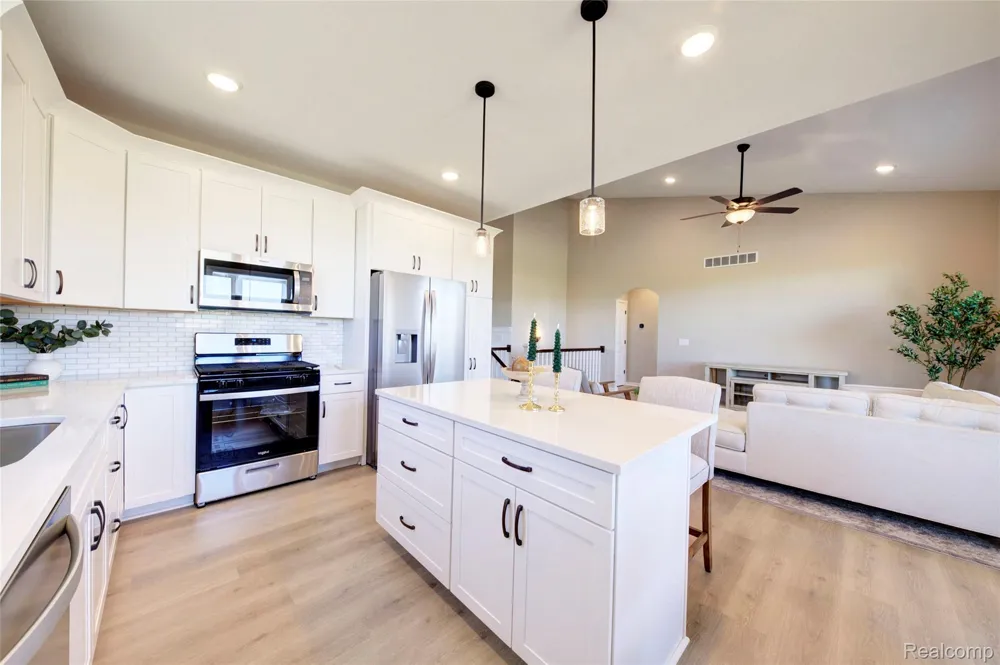 95 Gambrel Drive Marion Township, MI 48843